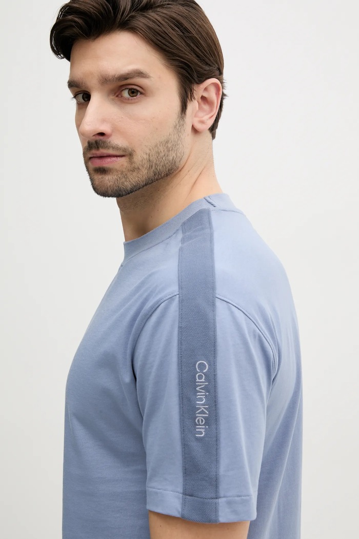 Bavlněné tričko Calvin Klein Jeans modrá J30J327237