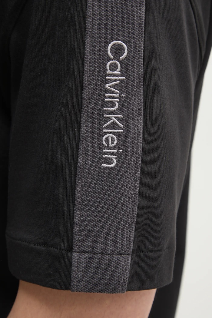 Bavlnené tričko Calvin Klein Jeans J30J327237 čierna