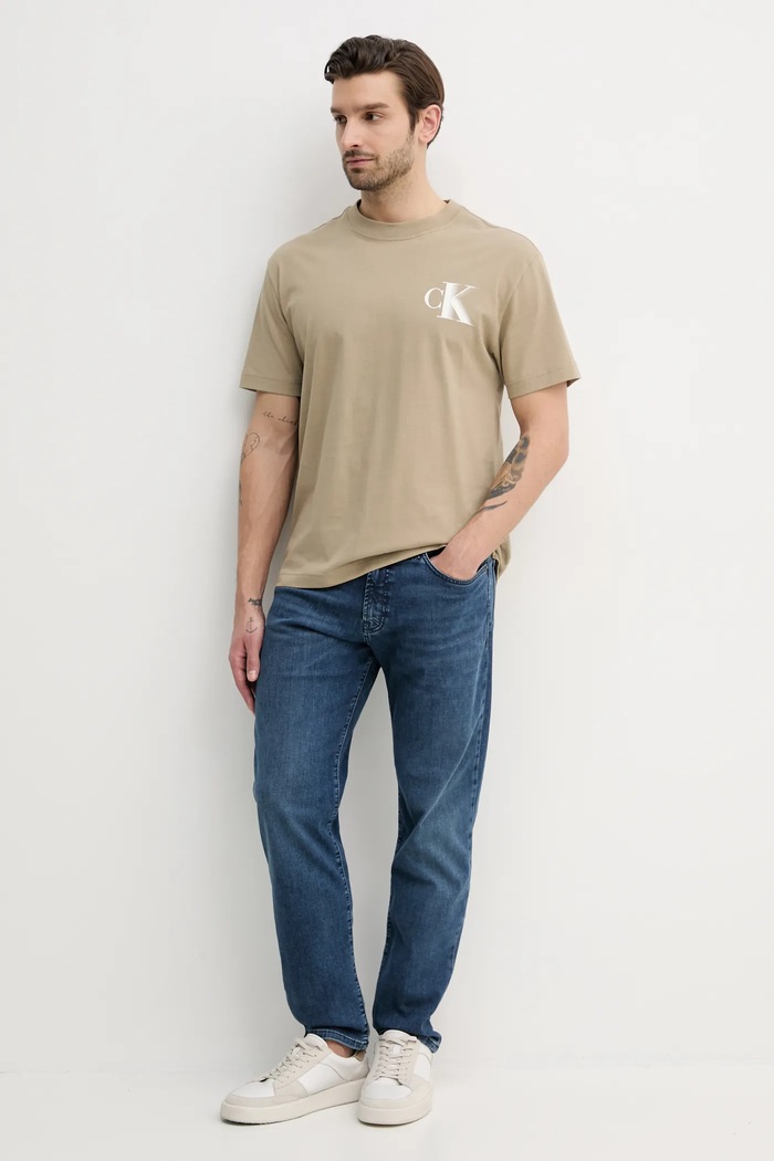 Памучна тениска Calvin Klein Jeans J30J327475 бежов SS25