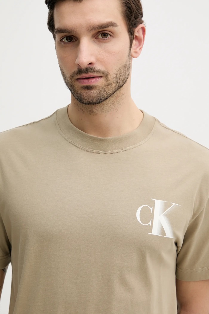 Памучна тениска Calvin Klein Jeans бежов J30J327475