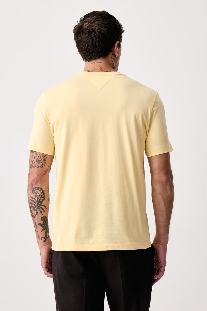 Odzież Tommy Hilfiger T-shirt męski bawełniany MW0MW39249 żółty