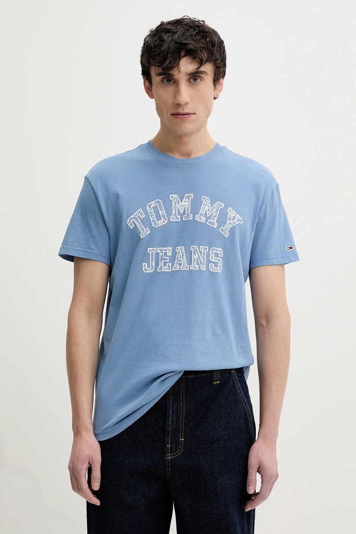 Pamučna majica Tommy Jeans Planet friendly plava DM0DM20773