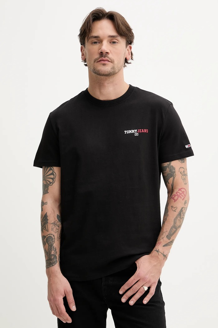 Ρούχα Βαμβακερό μπλουζάκι Tommy Jeans DM0DM20815 μαύρο
