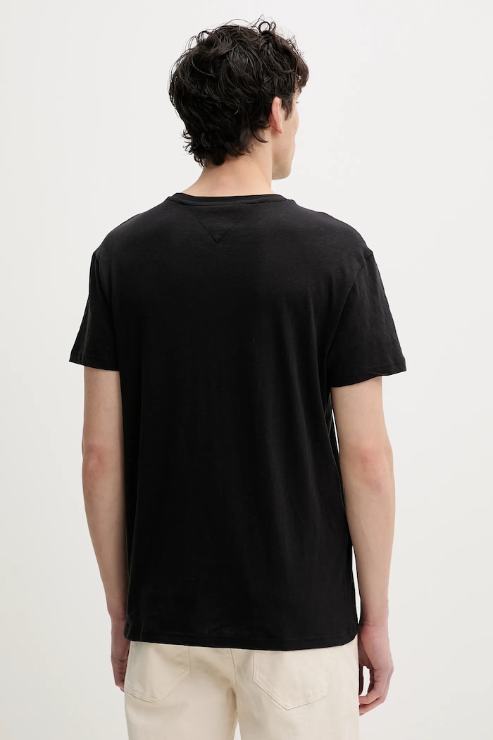 Ρούχα Βαμβακερό μπλουζάκι Tommy Jeans DM0DM21303 μαύρο