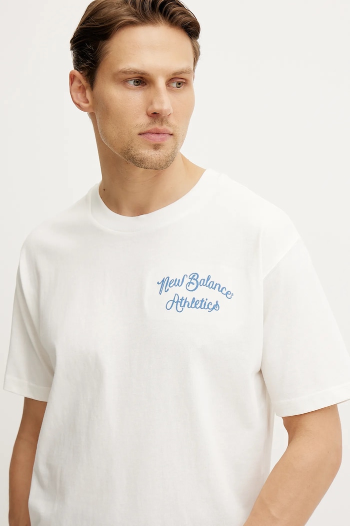 New Balance t-shirt bawełniany beżowy MT43556SST