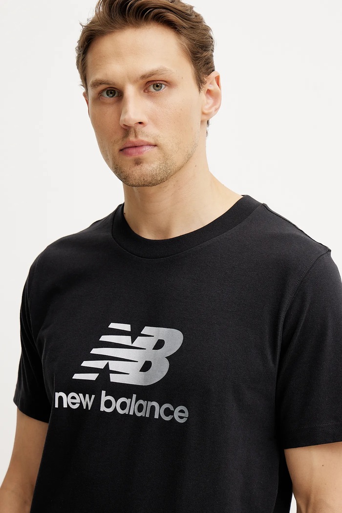 New Balance t-shirt bawełniany czarny MT51503BK