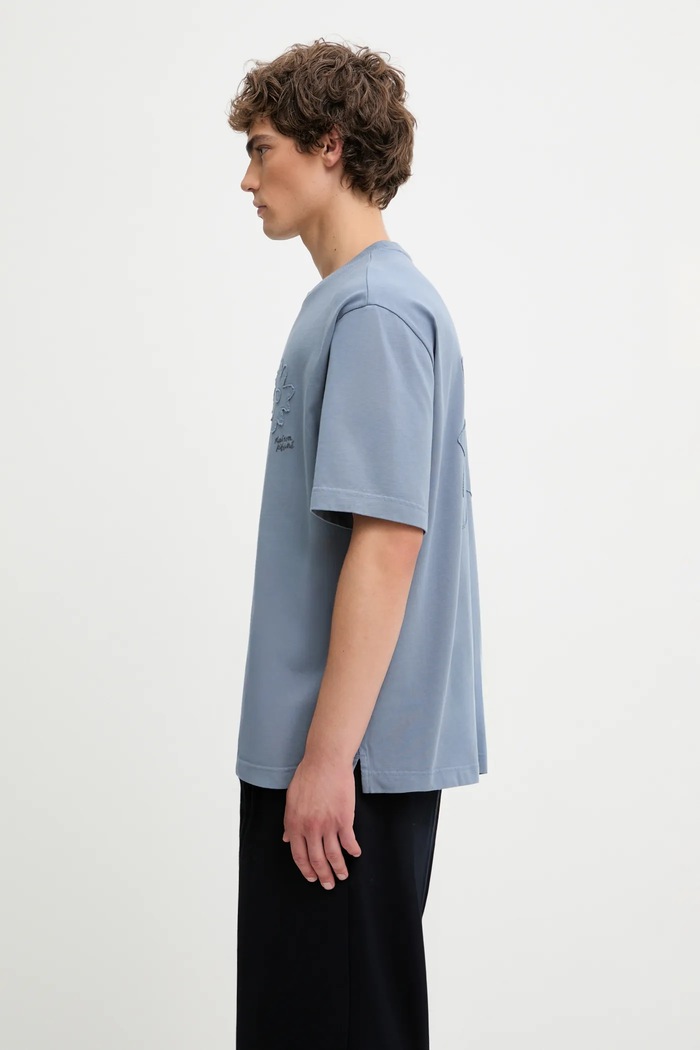 Бавовняна футболка Maison Kitsuné Crafted Daisy Oversize OM00124KJ7020 блакитний SS25