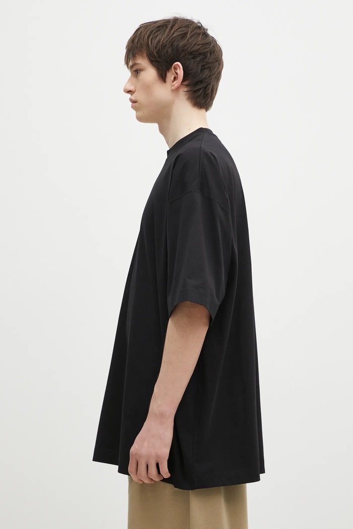 VETEMENTS cotton t-shirt Oval Logo Oversized UA66TR605BW black SS25