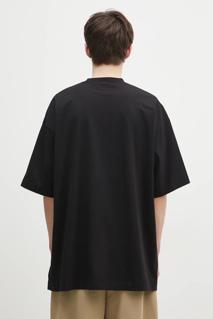 Clothing VETEMENTS cotton t-shirt Oval Logo Oversized UA66TR605BW black