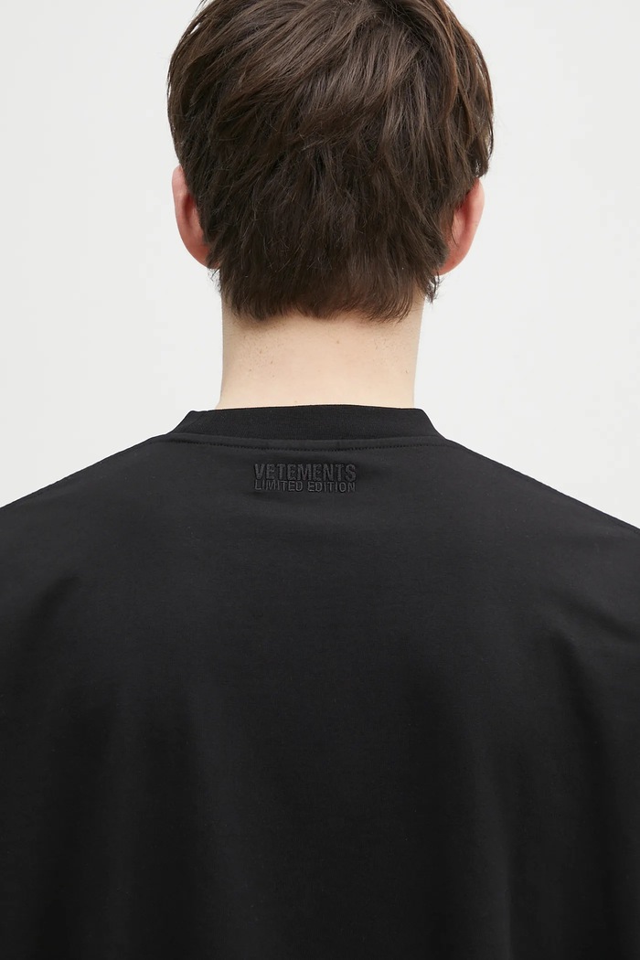 VETEMENTS cotton t-shirt Oval Logo Oversized UA66TR605BW black