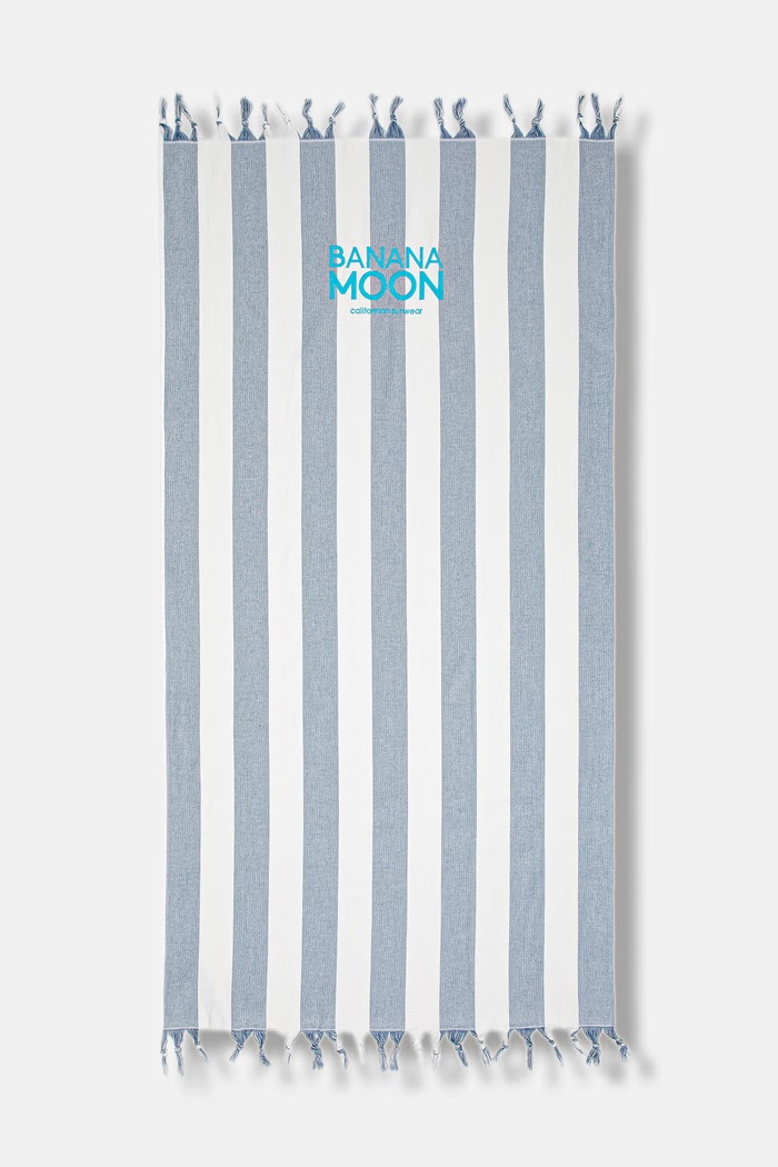 Banana Moon plážový uterák bavlnený Marbella modrá AISSIA.MARBELPX4