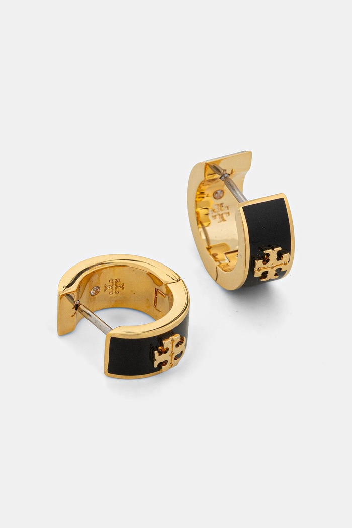 Tory Burch kolczyki Kira Huggie cyrkonia czarny 171094.720
