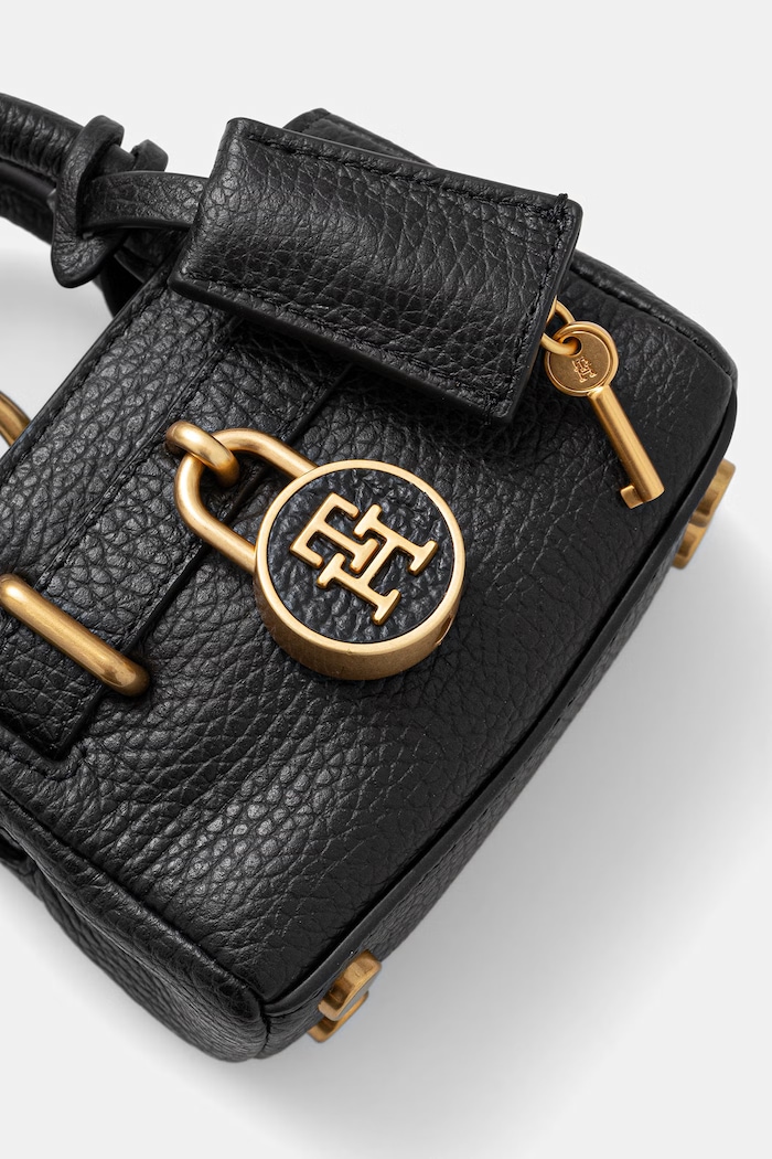 Tommy Hilfiger kľúčenka dámska kožená AW0AW18302 čierna SS26