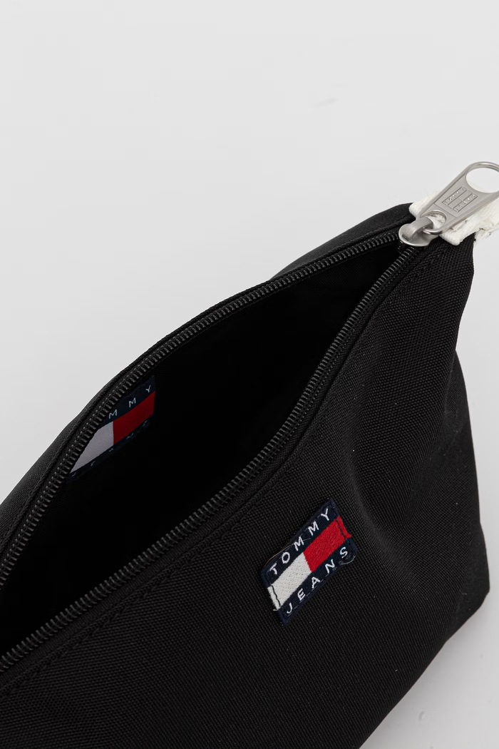 Tommy Jeans dámska kozmetická taška čierna AW0AW18582