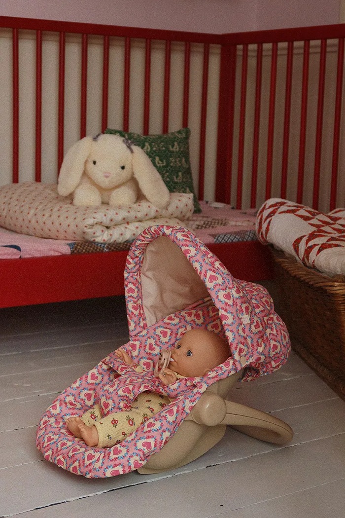 Konges Sløjd переноска для ляльки дитяча DOLL CAR SEAT KS105331.PPY2
