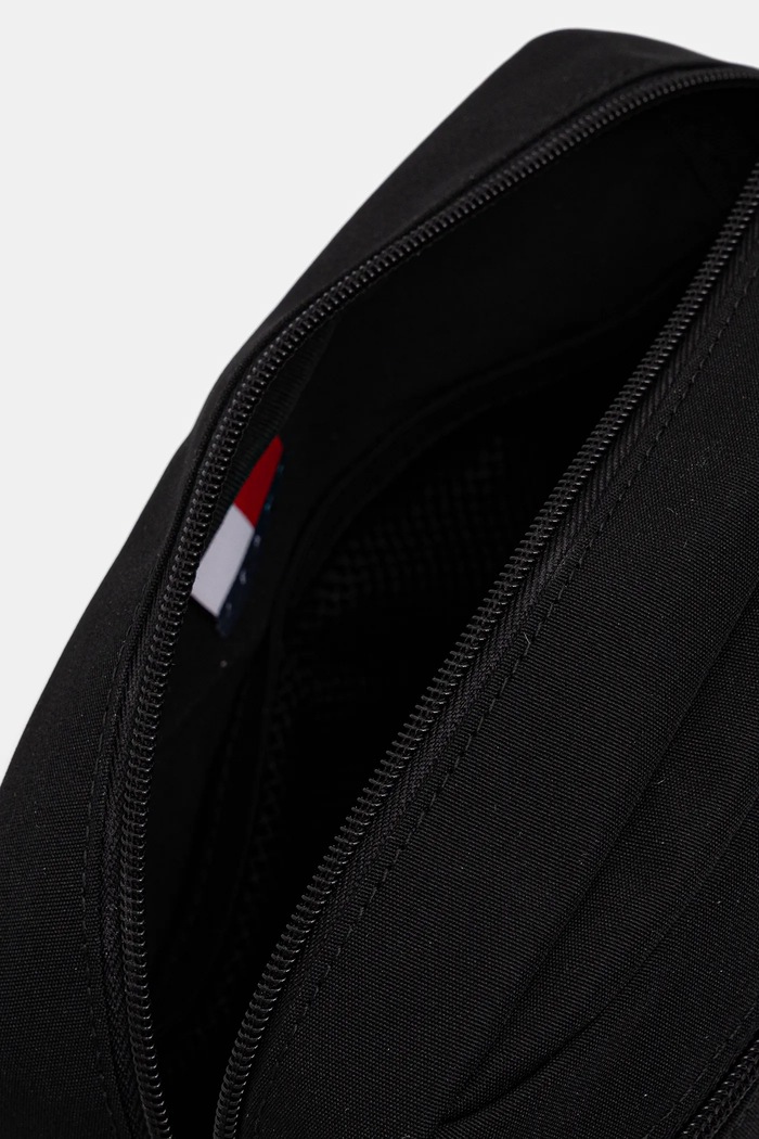 Kozmetična torbica Tommy Jeans črna AM0AM13858
