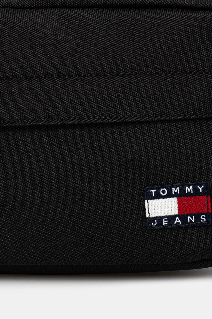 Kozmetična torbica Tommy Jeans črna AM0AM13861