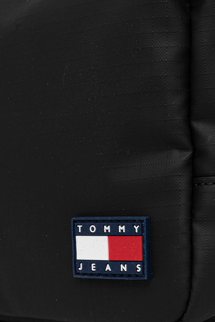Kozmetična torbica Tommy Jeans črna AM0AM13862