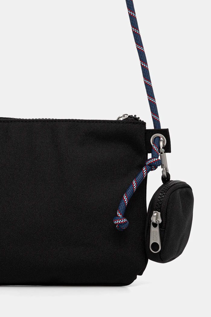 Doplňky Taštička Tommy Jeans AM0AM14057 černá