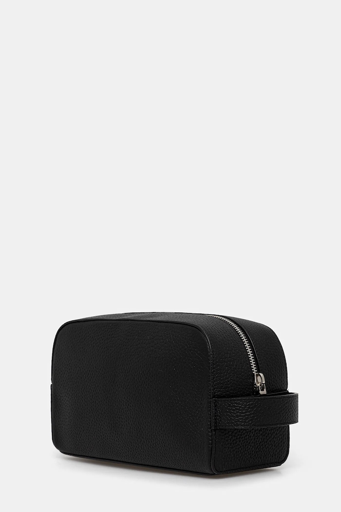 Calvin Klein kosmetyczka skórzana LV04D1031G czarny SS26