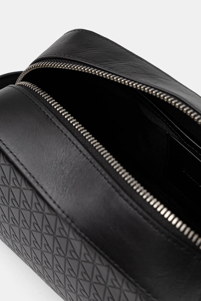 Kožená kozmetická taška Calvin Klein čierna LV04D1146G