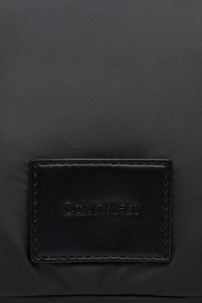 Doplnky Kozmetická taška Calvin Klein LV04D1152G čierna