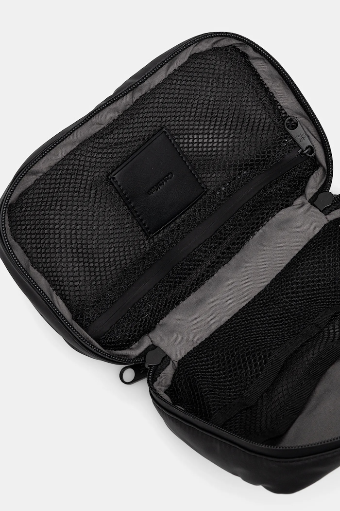 Kozmetická taška Calvin Klein čierna LV04D1152G