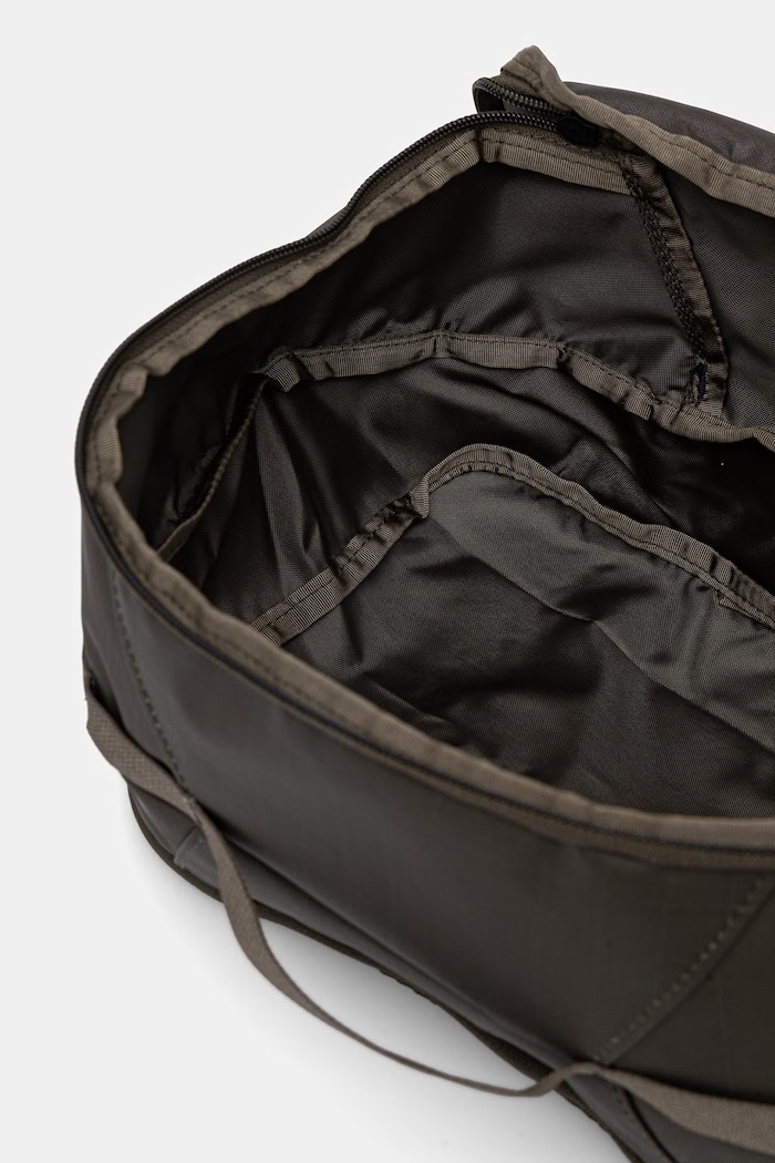 The North Face kosmetyczka BASE CAMP VOYAGER CUBE 14L NF0A8GJD21L1 zielony