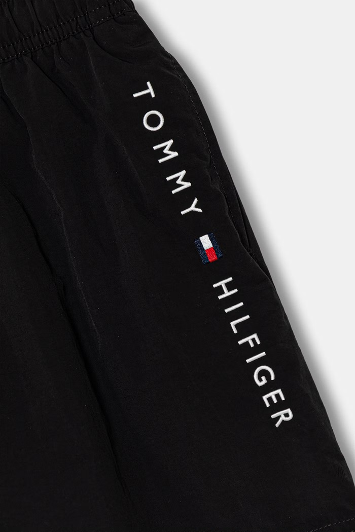 Chłopiec Tommy Hilfiger szorty kąpielowe dziecięce UB0UB00589.PPY2 czarny