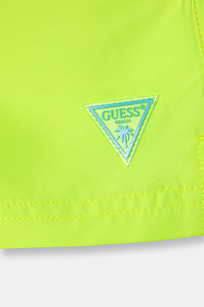 Băieți Guess pantaloni scurți de baie pentru copii L6GZ03.WG282.PPY2.M verde