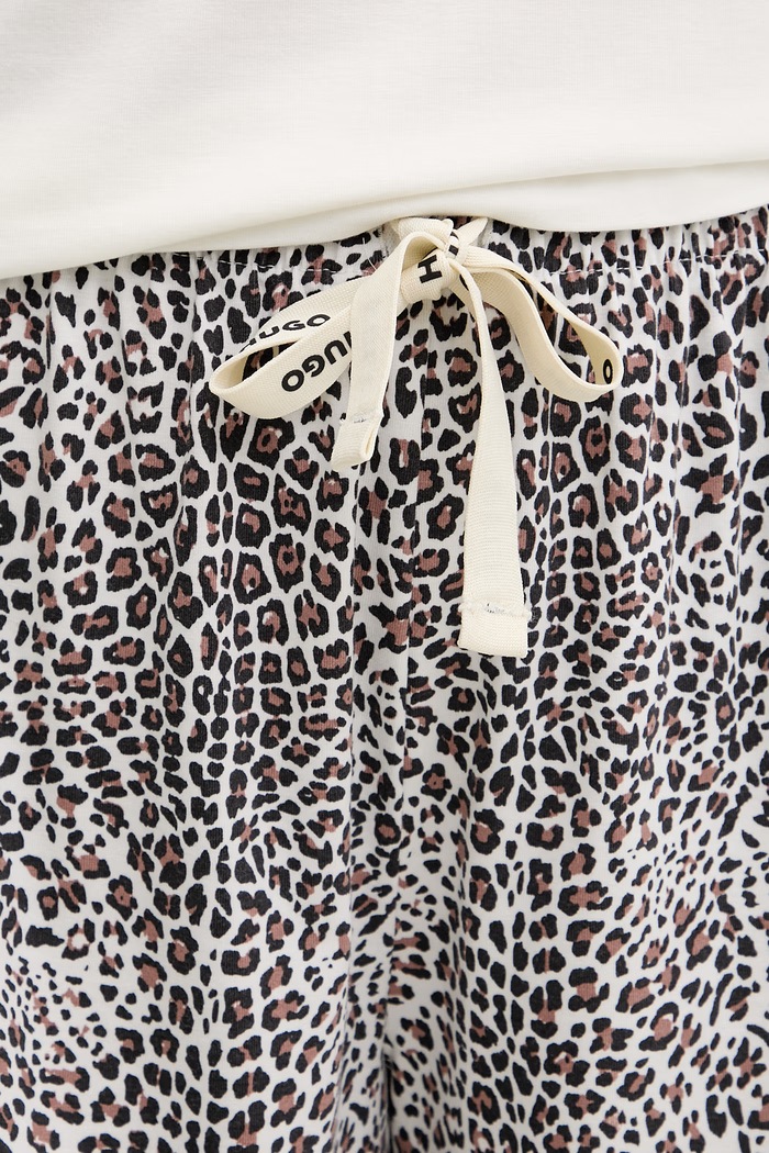 Abbigliamento HUGO pantaloncini da pigiama da donna con modal CASUAL SHORTS 50556938 beige