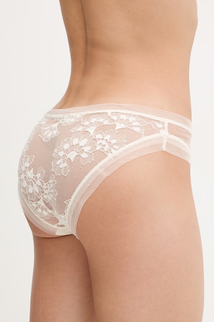 Calvin Klein Underwear nohavičky dámske čipkované LV00QF8632 béžová SS26