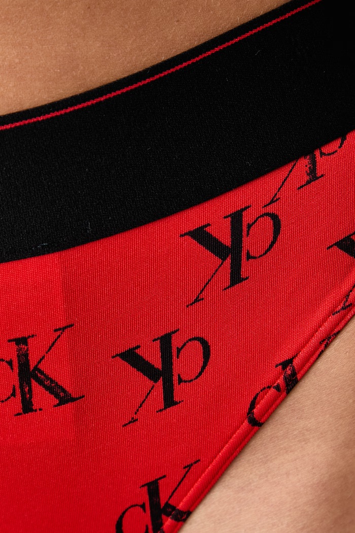 Stringi damskie Calvin Klein Underwear LV00QF8813 czerwony