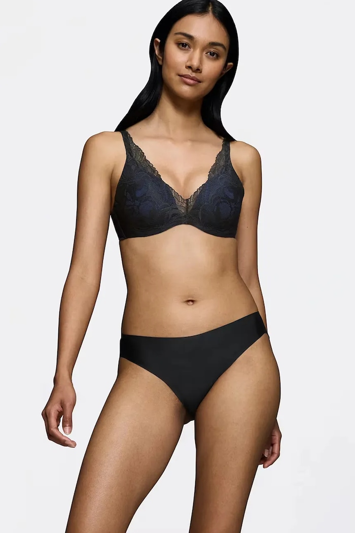 Triumph trojúhelníková podprsenka krajková Body Make-Up Illusion Lace černá 10219710