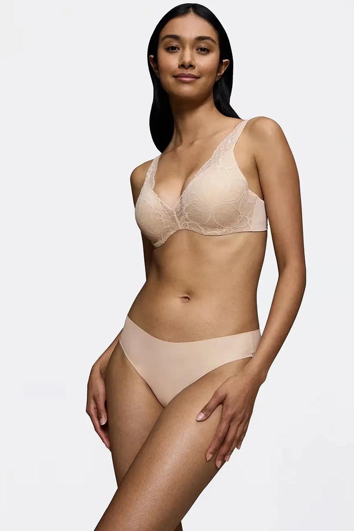 Oblečení Triumph kalhotky dámské Body Make-Up Illusion Lace 10219711 béžová