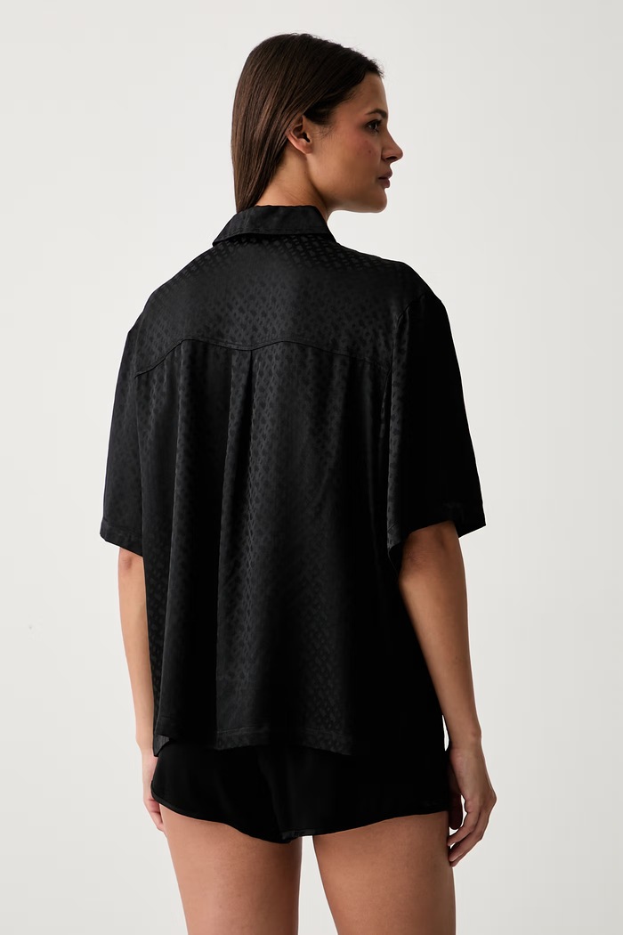 BOSS pižamna srajca ženska viskozna B Monogram_Top 50561023 črna SS26