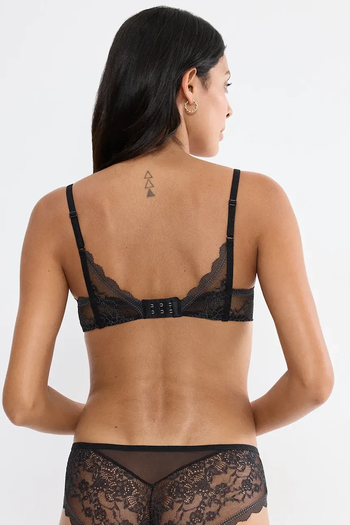 Triumph sutien balconette din dantelă Comfort Allure 10226412 negru SS26