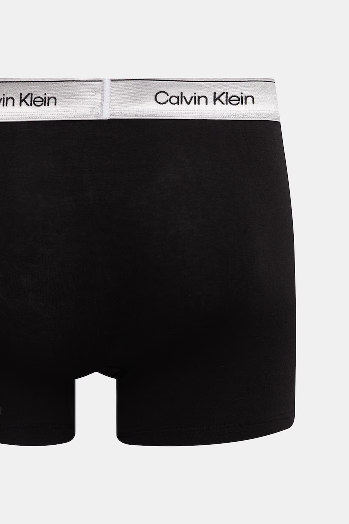 Calvin Klein Underwear priliehavé pánske boxerky 3-pak LV00NB4576