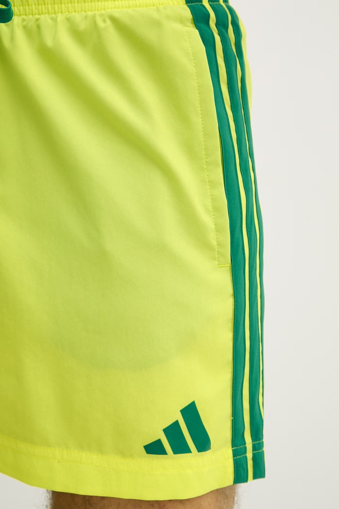 adidas pantaloni scurți de baie pentru bărbați galben JY9790
