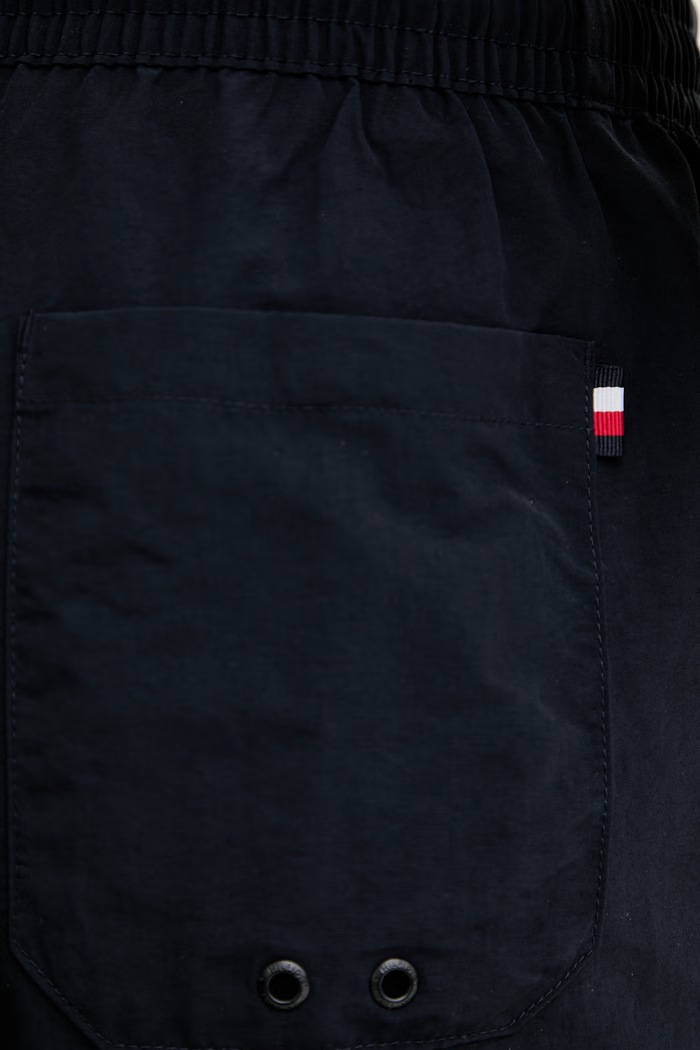 Tommy Hilfiger pantaloni scurți de baie pentru bărbați bleumarin UM0UM03749