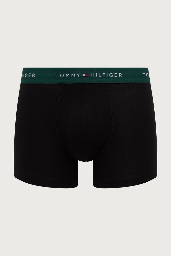 Îmbrăcăminte Tommy Hilfiger Boxeri pentru bărbați din bumbac cu elastan pachet de 3 UM0UM03890 negru