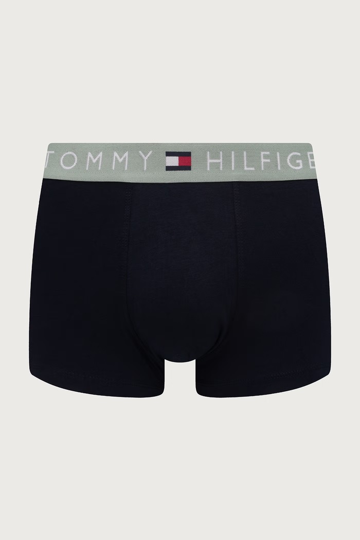 Tommy Hilfiger priliehavé boxerky pánske bavlnené s elastanom 3-pak UM0UM03908 tmavomodrá SS26