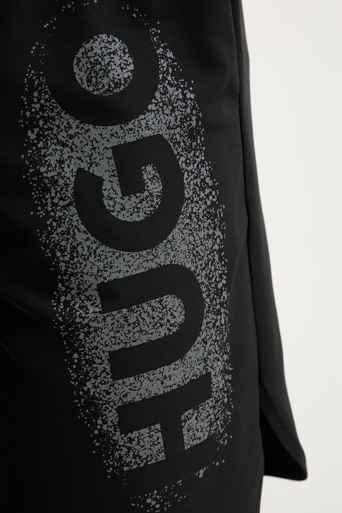 HUGO pantaloni scurți de baie pentru bărbați SPRAY_SWIM_SHORTS negru 50561096