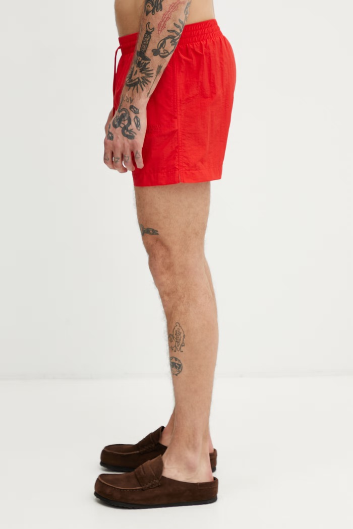 MM6 Maison Margiela pantaloni scurți de baie bărbați MYBM40130 rosu SS26