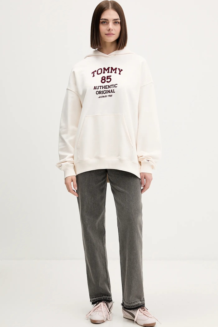 Βαμβακερή μπλούζα Tommy Jeans DW0DW22603 μπεζ SS26