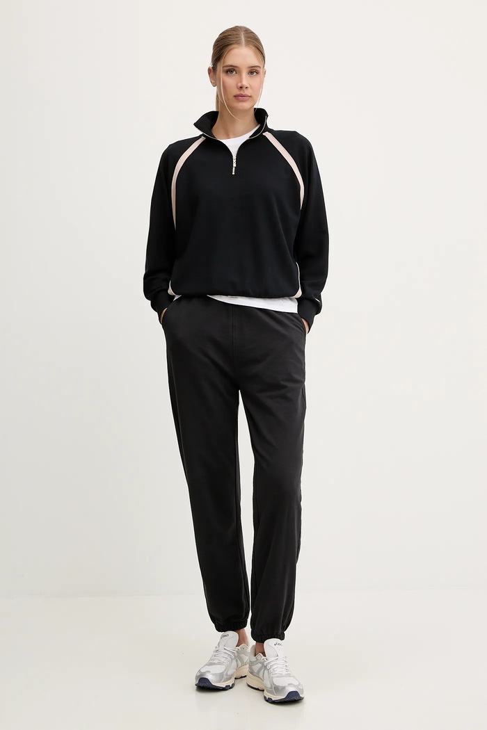 BOSS felső Mirage Sweatshirt 50557207 fekete SS26