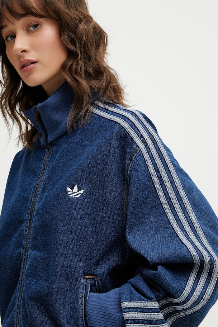 adidas Originals geacă jeans Firebird albastru KD2913