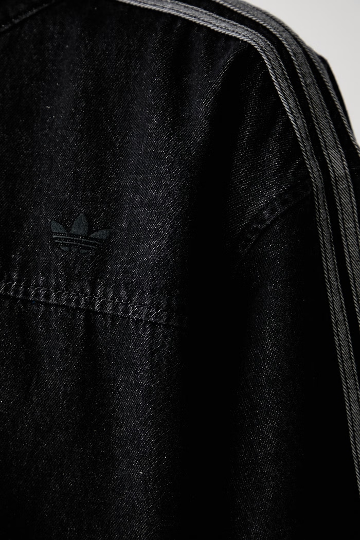 adidas Originals дънково яке дамско от деним Firebird KD2926 черен