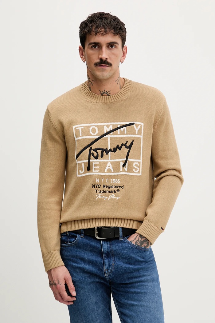 Памучен пуловер Tommy Jeans памук бежов DM0DM22401