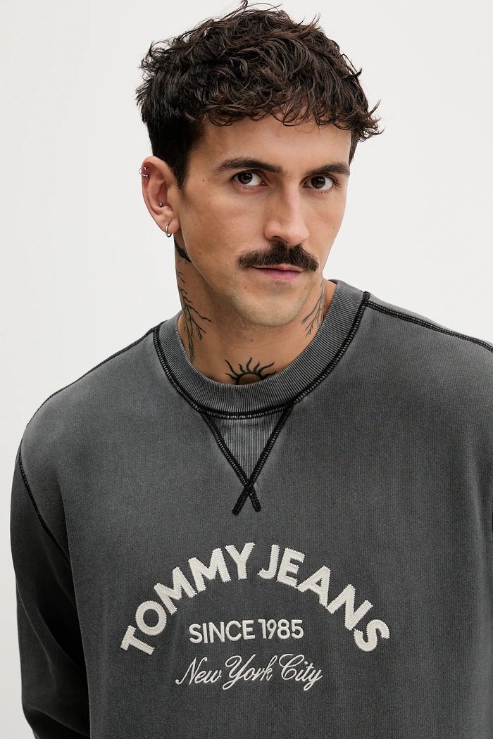Tommy Jeans felső szürke DM0DM22369